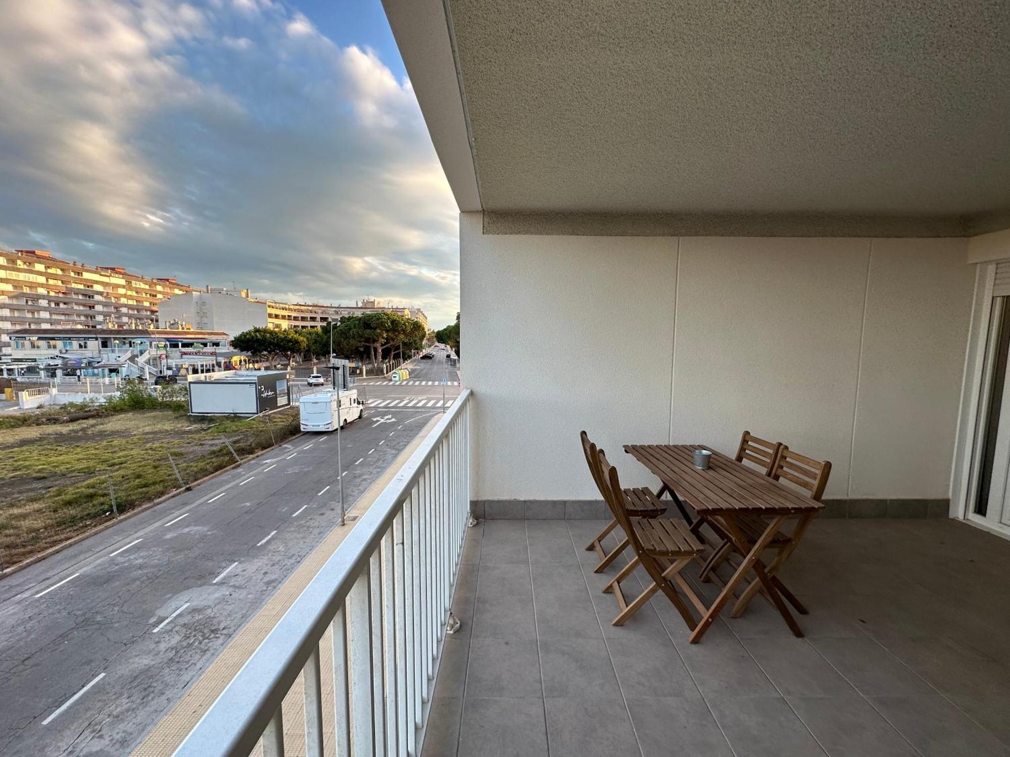 Apartamentos Canet Al Mar. Canet d'En Berenguer Exteriör bild